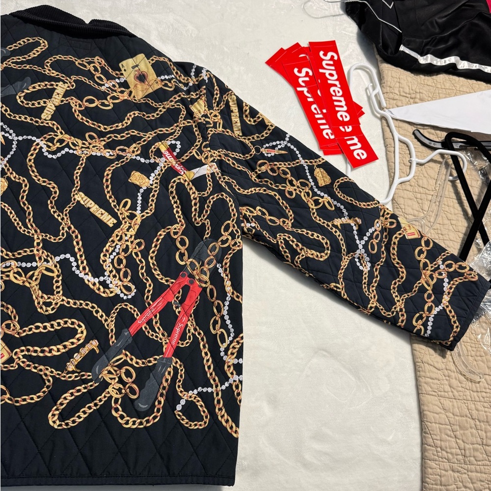 Supreme - Picture 9 of 10